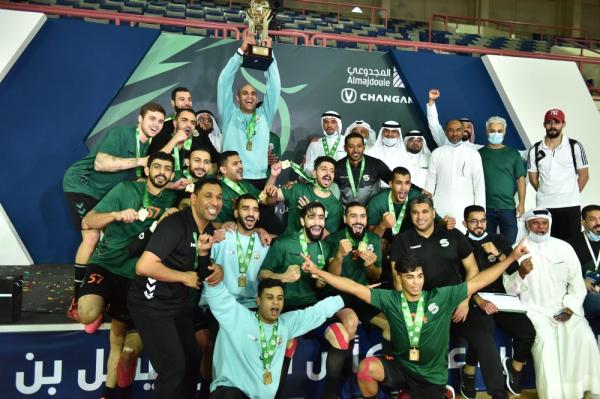 النور هذي عوايده.. بـ«الذهب» زين خزاينه