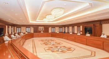 سلطنة عمان.. قصر الدخول على العمانيين وتعليق التراويح