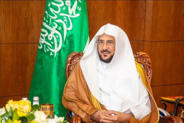 تعليق الإفطار والاعتكاف والسحور بالمساجد