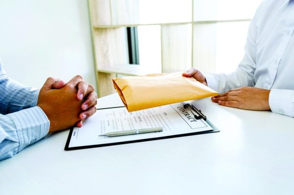 تصحيح أوضاع المتسترين يعزز الإنفاق الحكومي ويدعم التوطين