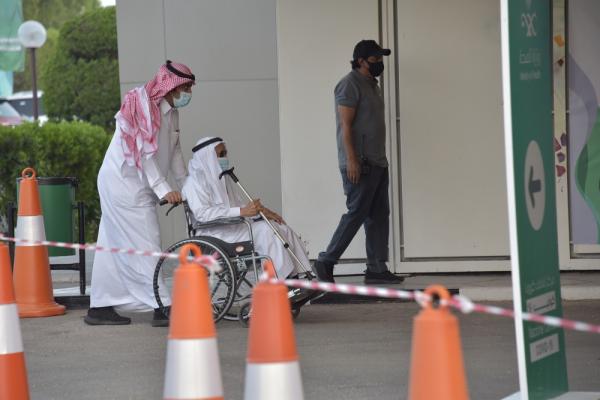 اللقاح «بدون موعد» لكبار السن فوق الـ 75 عاما