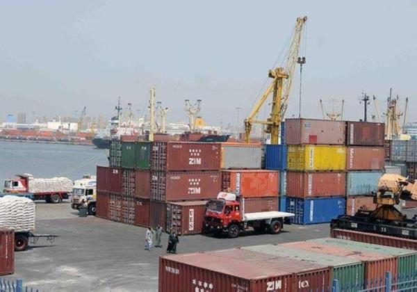 إغلاق بوغازي الإسكندرية والدخيلة بسبب الأحوال الجوية