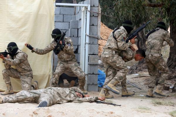 سياسيون ليبيون يطالبون السلطة الجديدة بإنهاء الوجود التركي