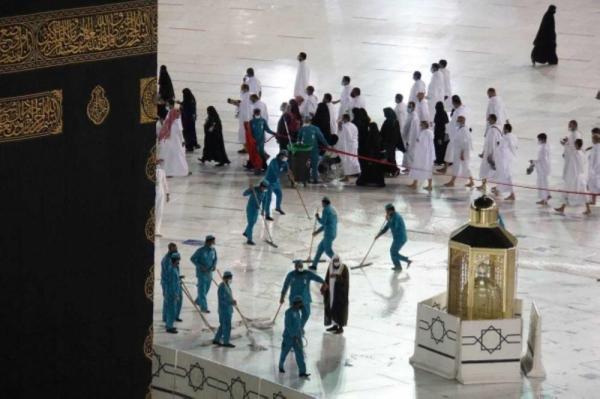 «رقم قياسي».. تنظيف المطاف في 5 دقائق