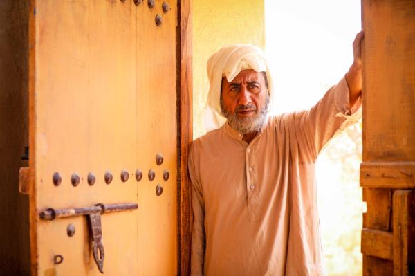«ممنوع التجول»كوميديا تنتزع الضحك من قلب معاناة «الجائحة»