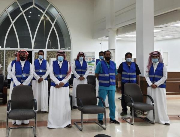 75 متطوعا ضمن «لسلامتنا نمتثل» بالخبر