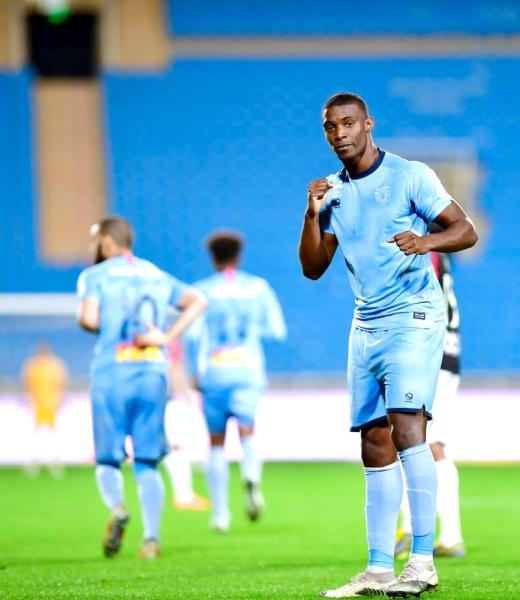 الاتحاد والباطن.. القمة والقاع