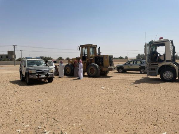 ضبط معدات نهل رمال بحفر الباطن
