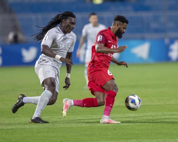 الهلال يتصدر آسيوياً