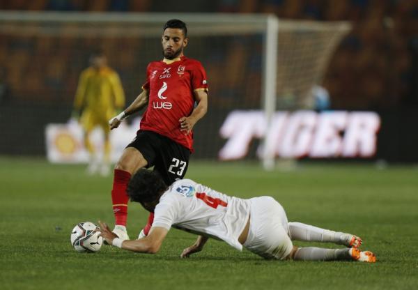 ثنائية شريف تقود الأهلي للفوز على الزمالك