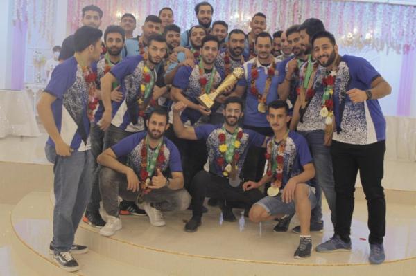 القارة يحتفي بأبطال اليد
