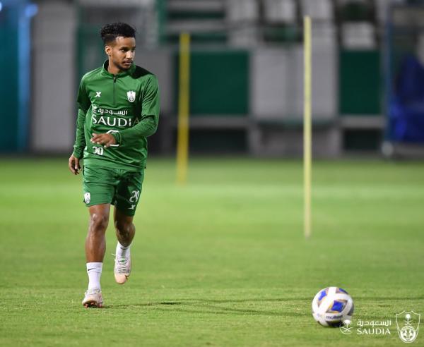 الأهلي يبحث عن الفوز الأول أمام الشرطة