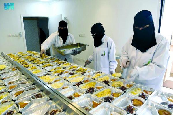 13 ألف وجبة إفطار يوميا بالرياض