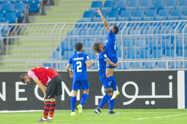 أنا الهلال..وآسيا بعض الجمال