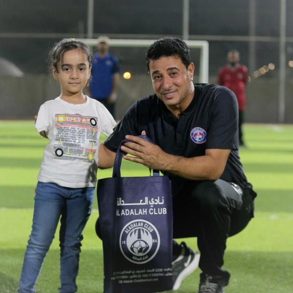 «حوراء».. طفلة بلا ذراعين تعشق «العدالة»