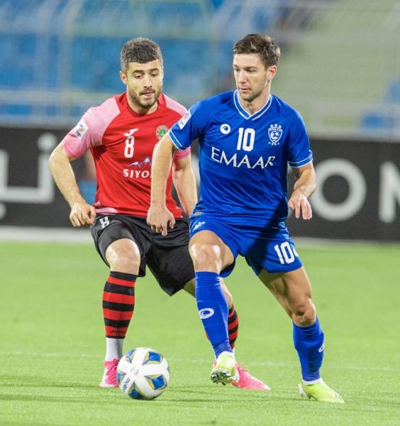الهلال ينهار امام استقلال دوشنبه