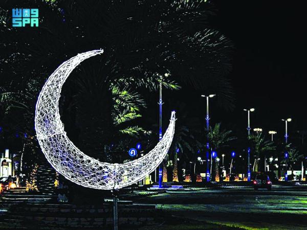 «المجسمات».. زينة مدن وشوارع المملكة في رمضان