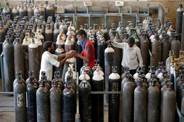 أمريكا ترسل جرعات «أسترازينيكا» لمواجهة ارتفاع إصابات الهند