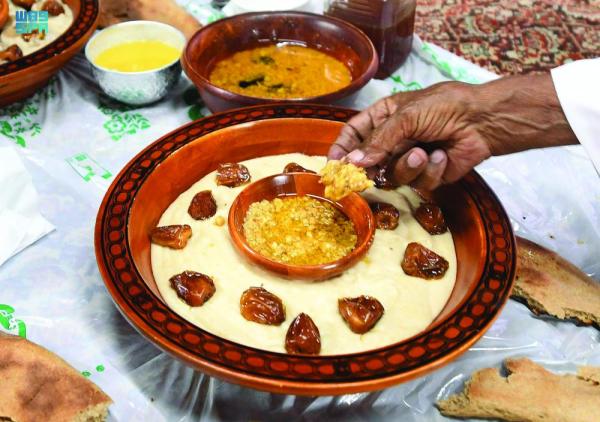 «عسير».. تقاليد الأجداد حاضرة في أيام وليالي رمضان