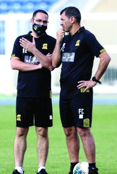 االاتحاد يفتح ملف التجديد لكاريلي