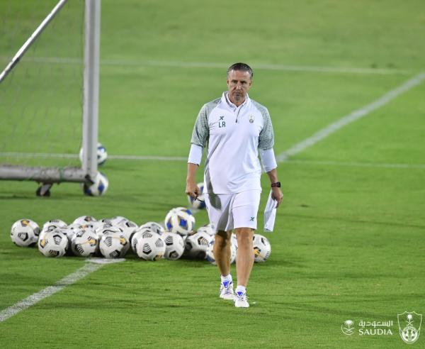 ريجيكامب يدخل قلوب الأهلاويين