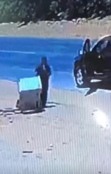 إيقاف مواطن عبث بأجهزة للرصد الآلي في الجوف