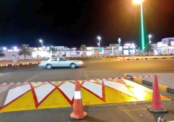 صبغ المطبات الصناعية بشوارع النعيرية