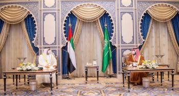 ولي العهد يستعرض التطورات الإقليمية والدولية مع الشيخ محمد بن زايد