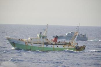السلطات الإيطالية تعترض 4 زوارق تقل 500 مهاجر بالبحر المتوسط