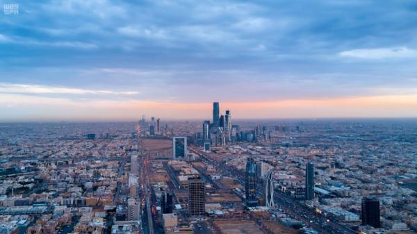 الاقتصاد يعبر الجائحة .. الأنشطة غير النفطية تنمو بنسبة 3.3%