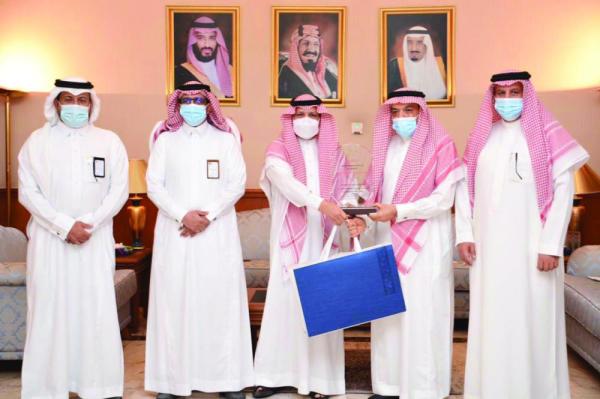 تكريم المتميزين في الميدان التعليمي بالقطيف