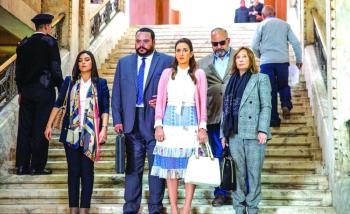 «صفعة زوجية» تقود لخلطة فنية بين الدراما والكوميديا في «خلي بالك من زيزي»