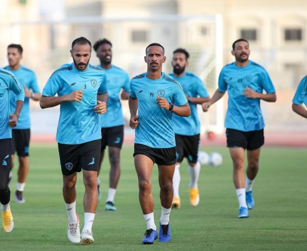 الفتح يستعد للوحدة بثلاث مجموعات