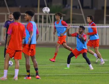 القادسية يطير الى جدة .. و المناعي يعتمد على الخبرة
