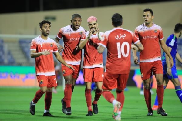 الوحدة ينعش آماله بالفوز على الفتح