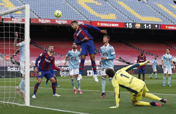 برشلونة يخرج من سباق الليجا بالهزيمة أمام سيلتا فيجو