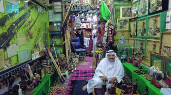«الجنابي والخناجر»..موروث أصيل يزين مناسبات وأعياد نجران