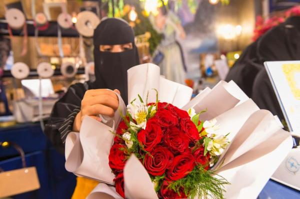 «الورود».. رمز المشاعر والمعاني الجميلة في تبوك