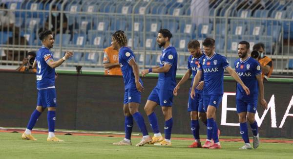 إعصار الهلال يعصف بالأهلي ويؤمن الصدارة
