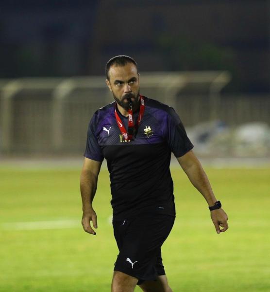 المناعي يطالب بالتركيز