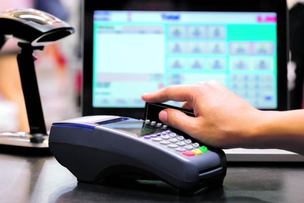 السلوك الشرائي يخفض إنفاق المستهلكين في إجازة العيد