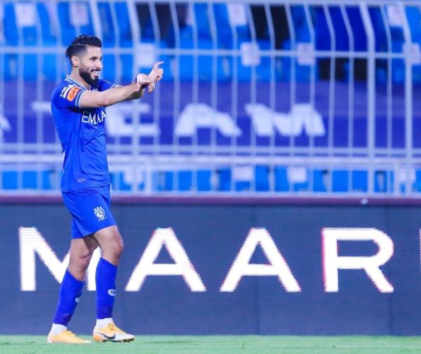 الهلال يلامس اللقب
