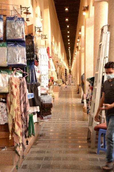 «قيصرية الأحساء».. محلات مغلقة وحرف ضائعة