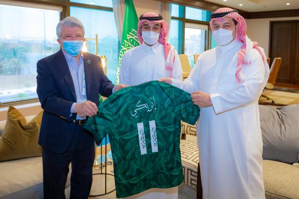 وزير الرياضة يستقبل رئيس نادي أتليتكو مدريد