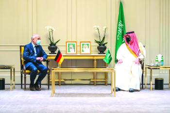 وزير الداخلية يبحث تعزيز التنسيق الأمني مع ألمانيا