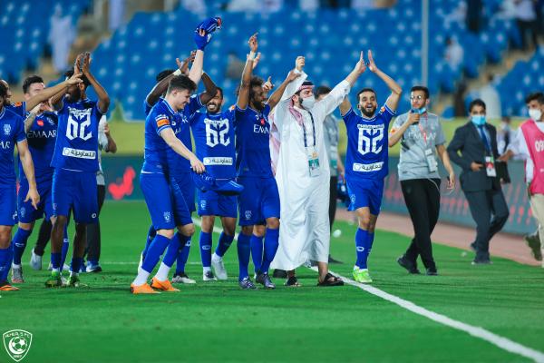هلال 17!!