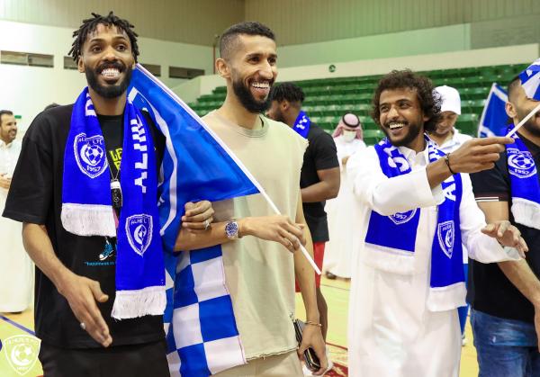 مفاجآت ..في تتويج الهلال!!
