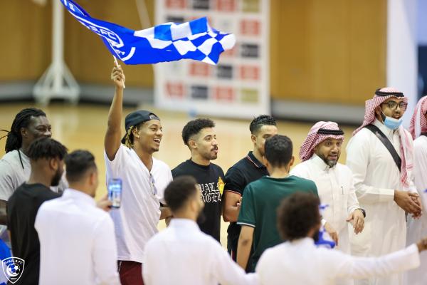 مفاجآت ..في تتويج الهلال!!