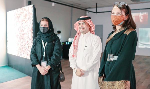 «الفيديو آرت» يطوف المناطق بتجارب 32 دولة