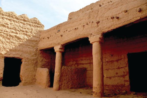 «تراث الخبراء».. شاهد على عراقة الماضي